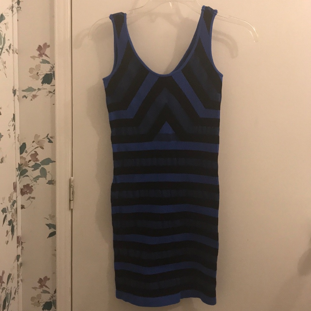 Bebe dress